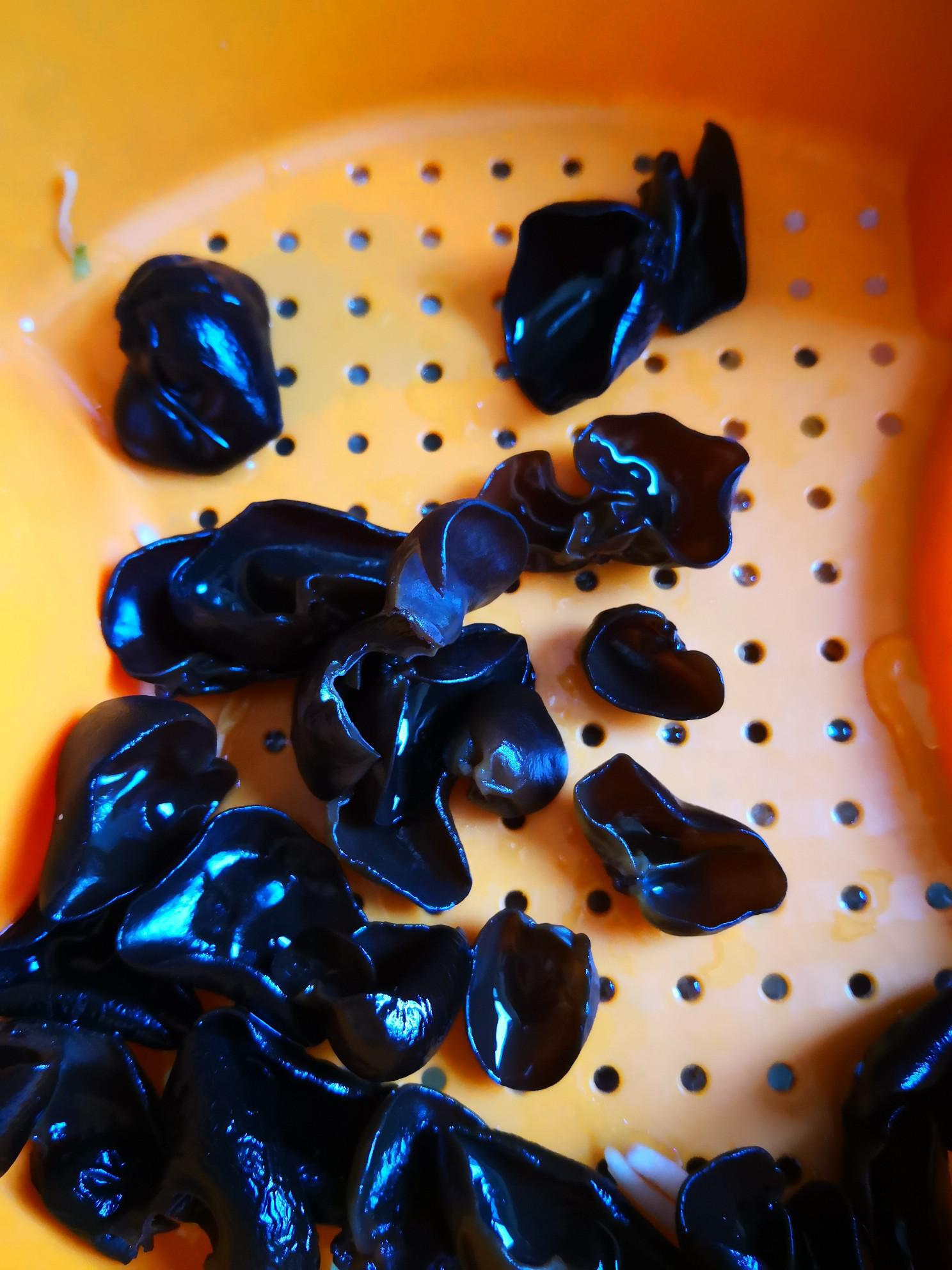 豆芽炒木耳的做法-家常味炒菜譜