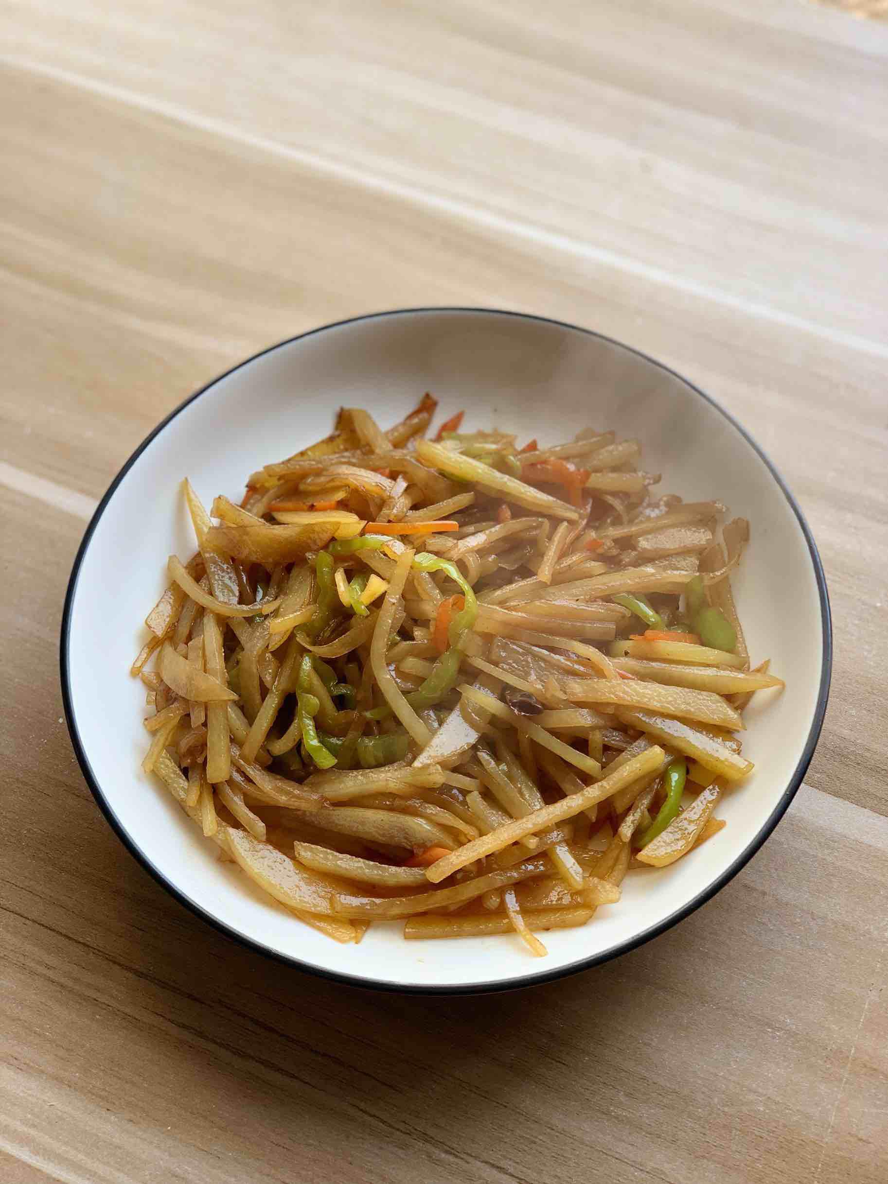 超級好吃的酸辣土豆絲的做法-香辣味炒菜譜