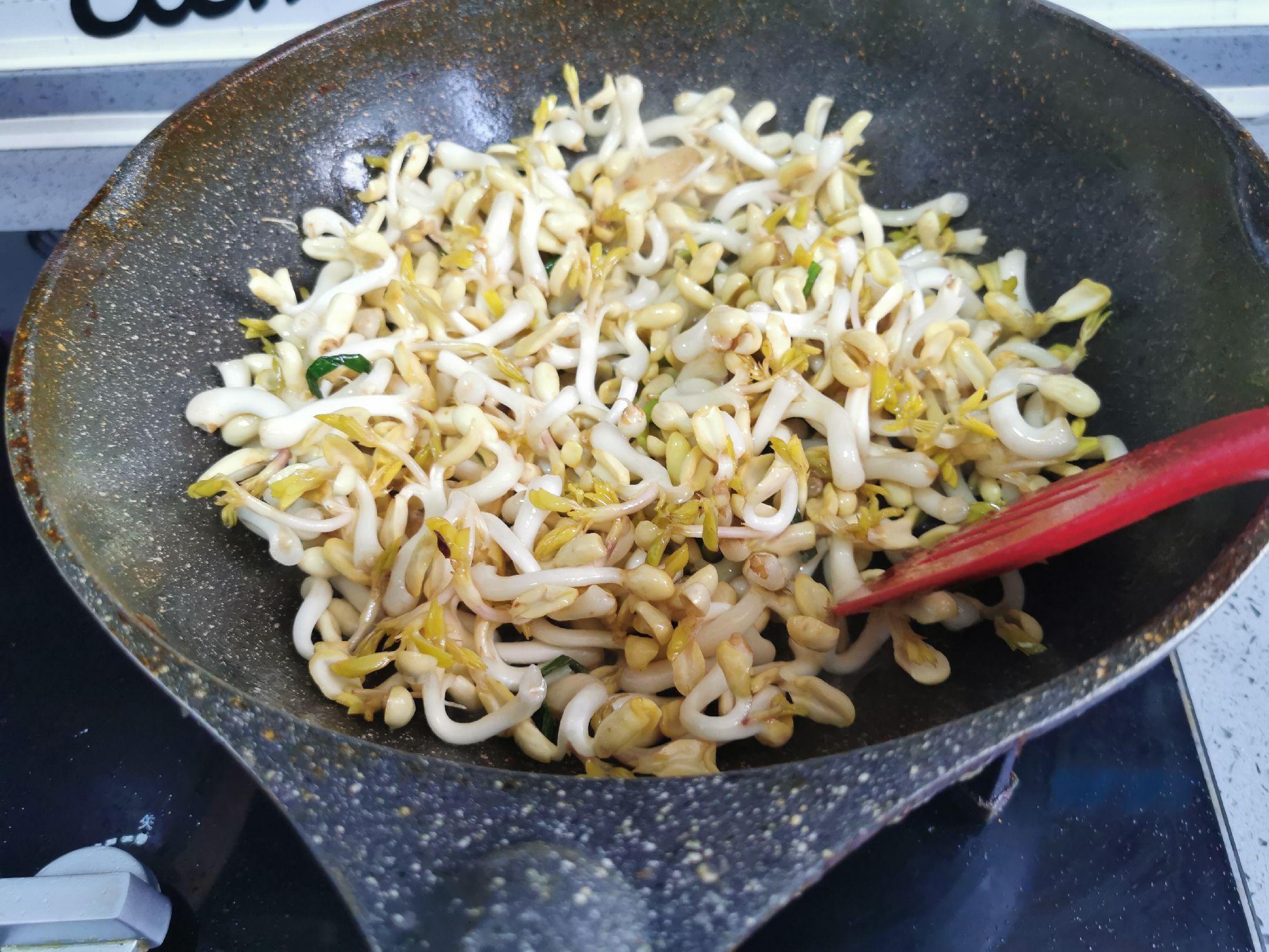 清炒花生芽的做法-家常味炒菜譜