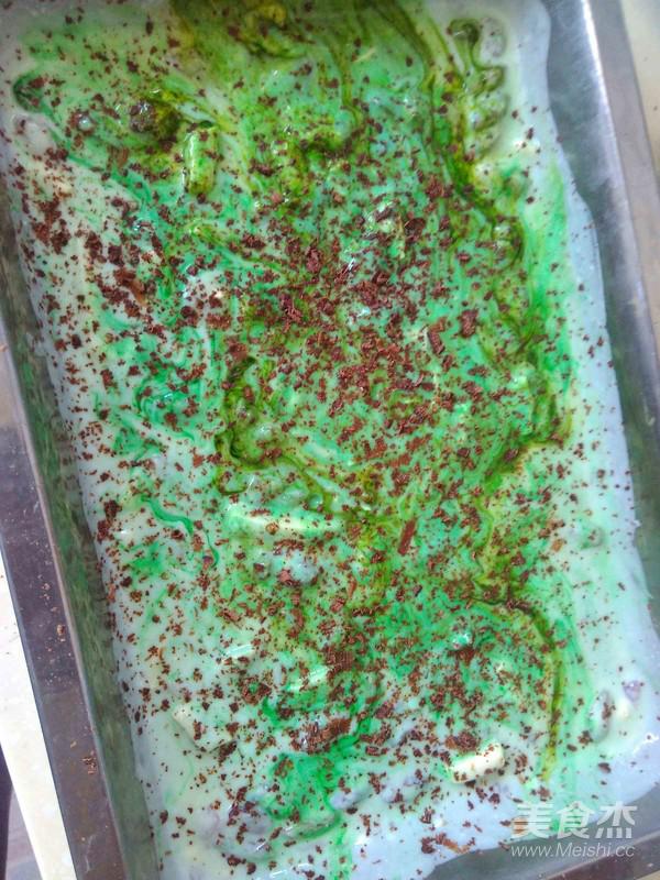 抹茶旋風(fēng)雙巧果肉炒酸奶的做法-奶香味凍菜譜