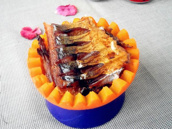 洞庭魚蒸南瓜的做法-咸鮮味蒸菜譜