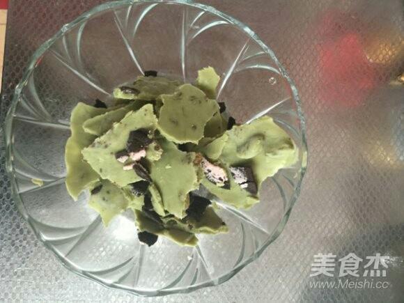 抹茶旋風(fēng)雙巧果肉炒酸奶的做法-奶香味凍菜譜