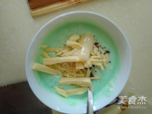 抹茶旋風(fēng)雙巧果肉炒酸奶的做法-奶香味凍菜譜