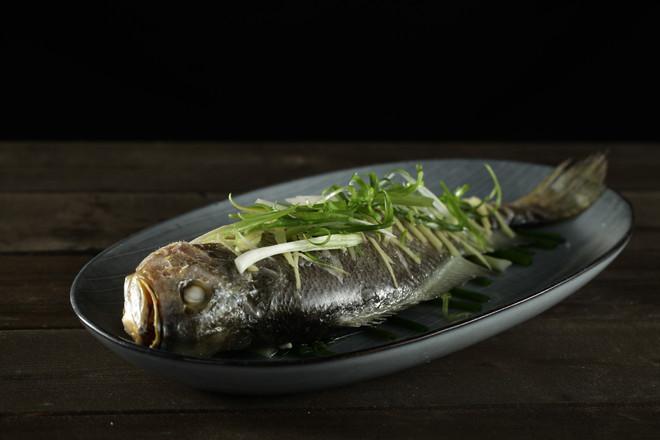 清蒸黃花魚！魚中的美味！的做法-咸鮮味蒸菜譜