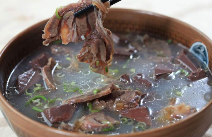 徽湘情緣淮南牛肉湯的做法-家常味煮菜譜-易網(wǎng)健康養(yǎng)生網(wǎng) 徽湘情緣淮南牛肉湯的做法-家常味煮菜譜