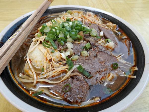 徽湘情緣淮南牛肉湯的做法-家常味煮菜譜-易網(wǎng)健康養(yǎng)生網(wǎng) 徽湘情緣淮南牛肉湯的做法-家常味煮菜譜