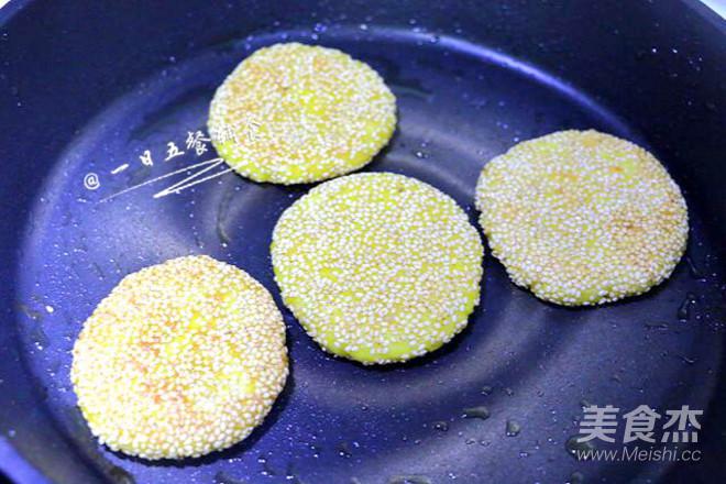 南瓜餅（蒸、煎、烤3種做法）的做法-其它口味蒸菜譜