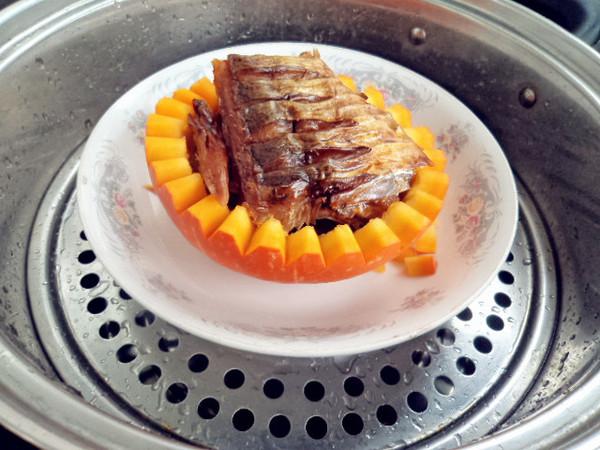 洞庭魚蒸南瓜的做法-咸鮮味蒸菜譜