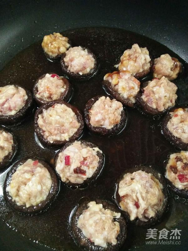 香菇釀肉的做法-咸鮮味煮菜譜-易網健康養生網 香菇釀肉的做法-咸鮮味煮菜譜