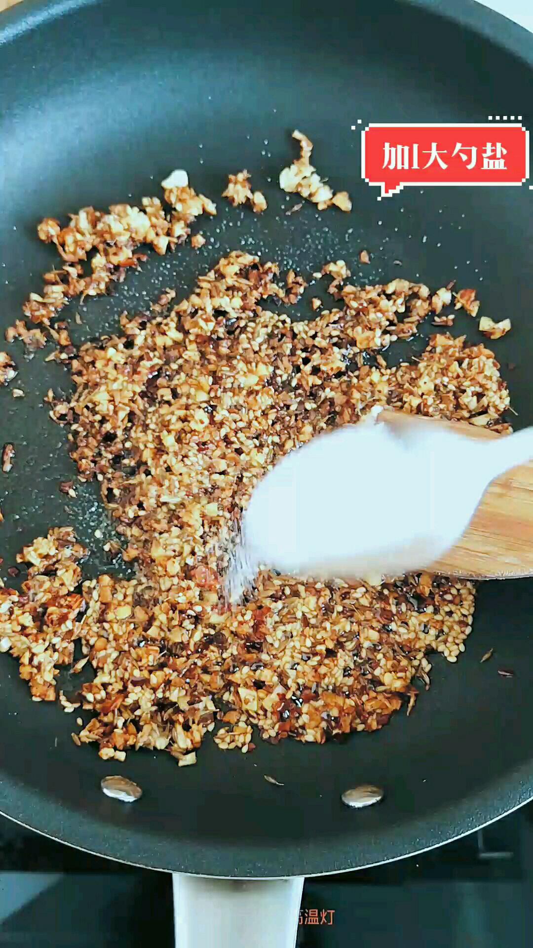 烤茄子的做法-香辣味烤菜譜-易網(wǎng)健康養(yǎng)生網(wǎng) 烤茄子的做法-香辣味烤菜譜