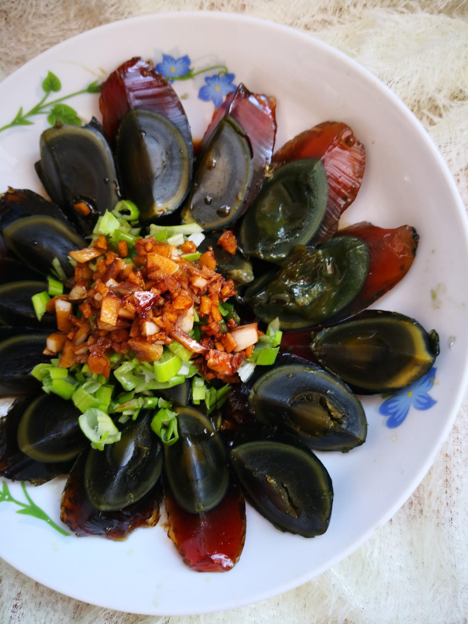 澆汁松花蛋的做法-酸甜味拌菜譜-易網(wǎng)健康養(yǎng)生網(wǎng) 澆汁松花蛋的做法-酸甜味拌菜譜