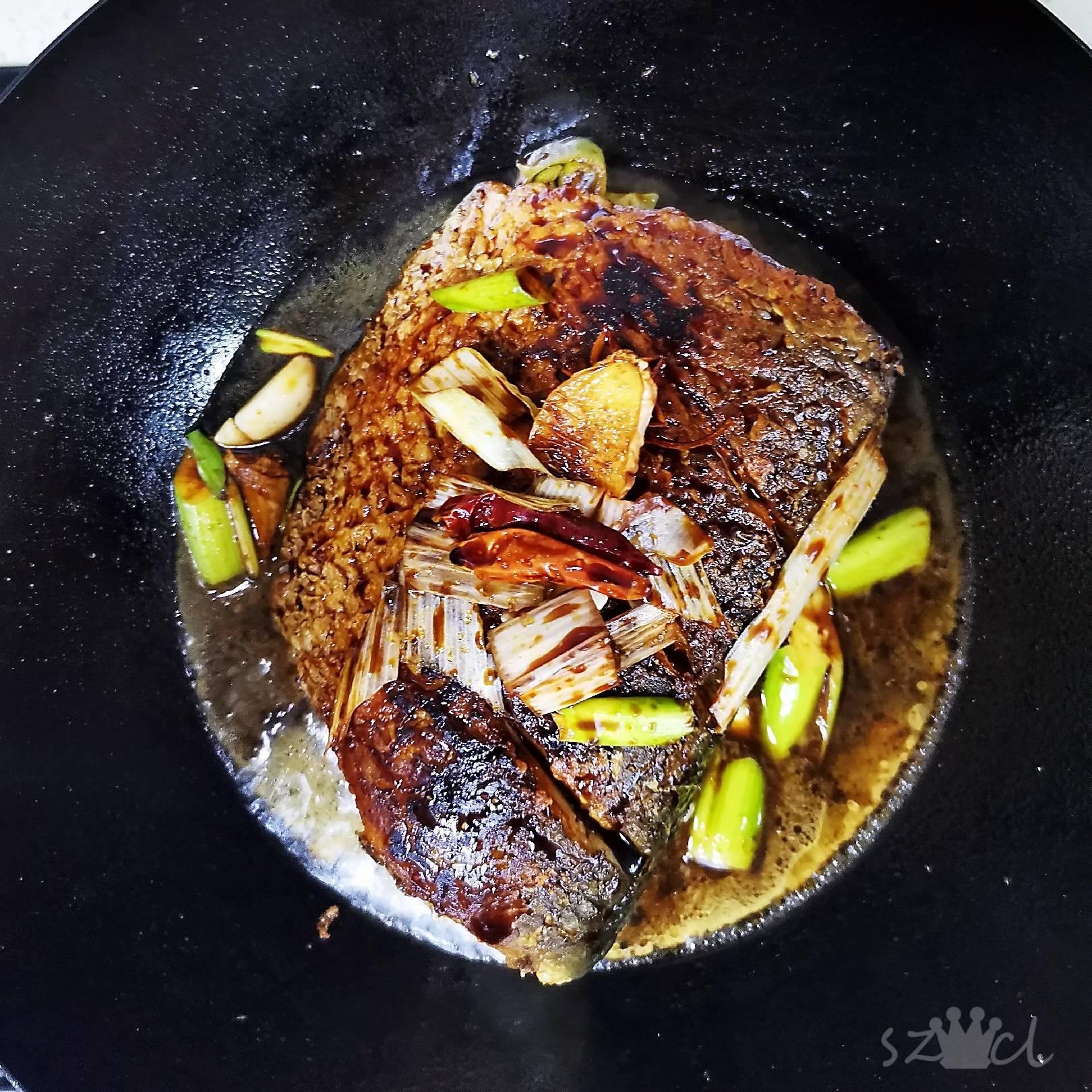 家常紅燒魚(yú)的做法-咸鮮味燉菜譜