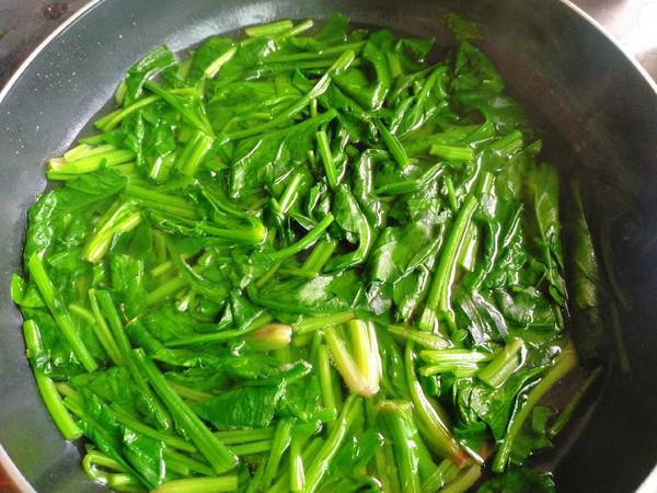 涼拌菠菜的做法-酸辣味煮菜譜-易網(wǎng)健康養(yǎng)生網(wǎng) 涼拌菠菜的做法-酸辣味煮菜譜