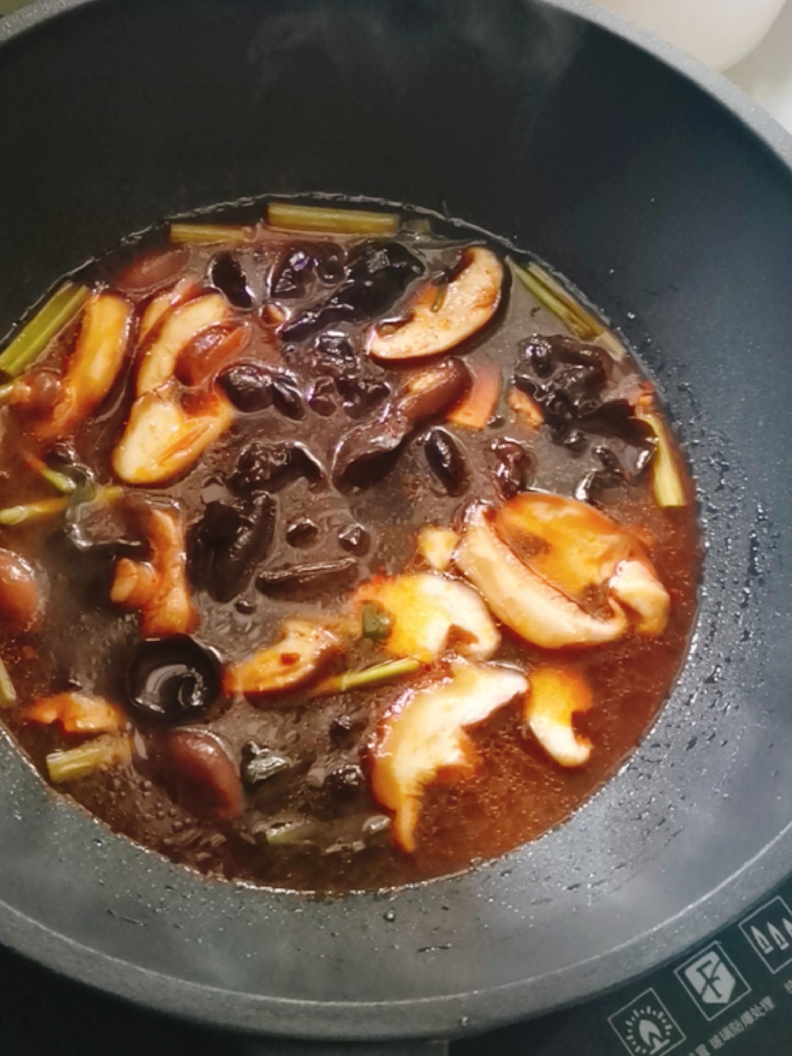 水煮雞片的做法-麻辣味煮菜譜-易網健康養生網 水煮雞片的做法-麻辣味煮菜譜