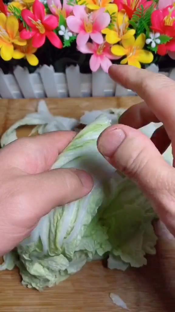 白菜燉粉條的做法-家常味燉菜譜-易網<a href=http://m.henggaotouzi.com/ target=_blank class=infotextkey>健康養生</a>網 白菜燉粉條的做法-家常味燉菜譜