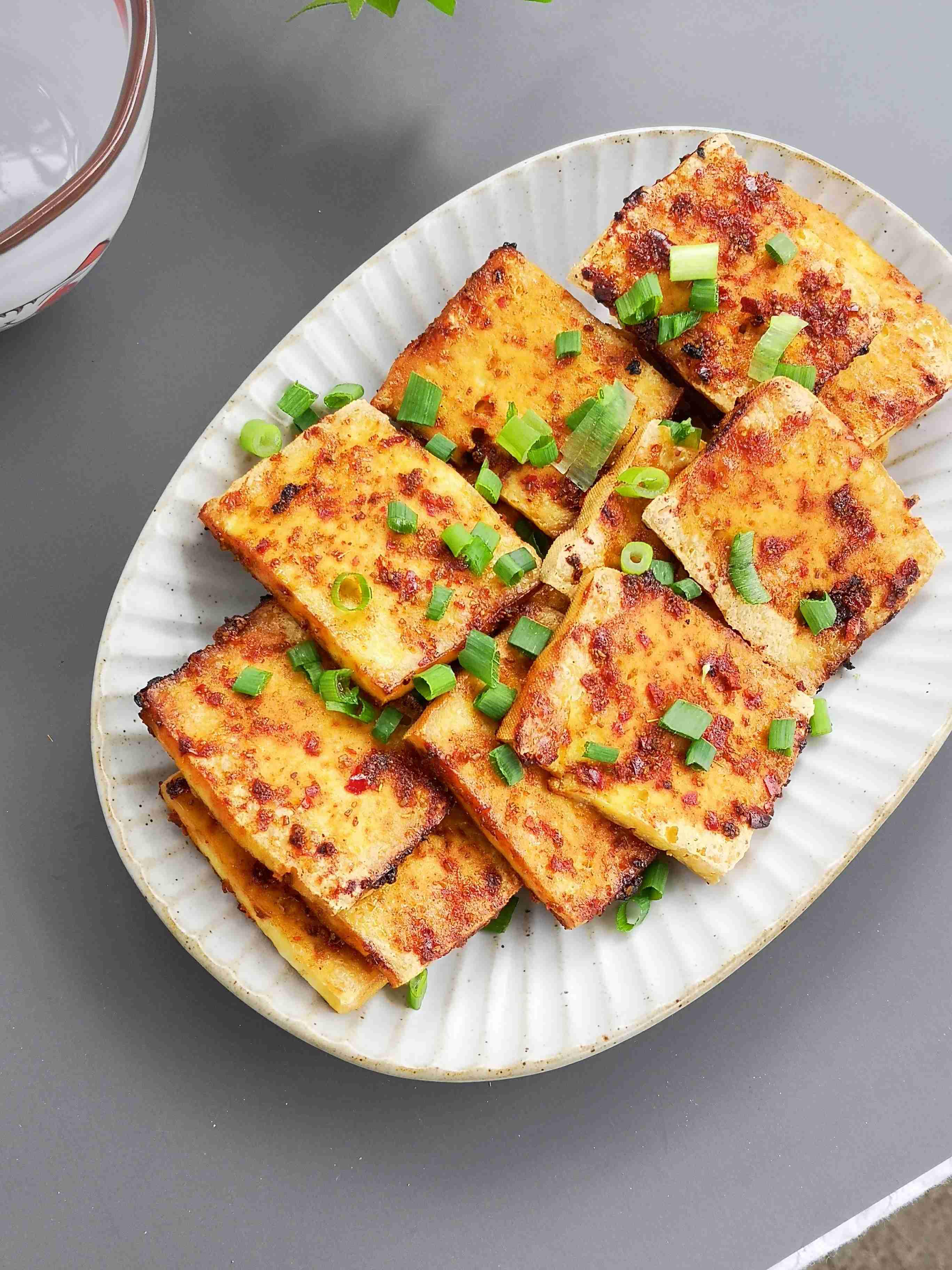 停不下來的美味，香辣烤豆腐的做法-香辣味烤菜譜