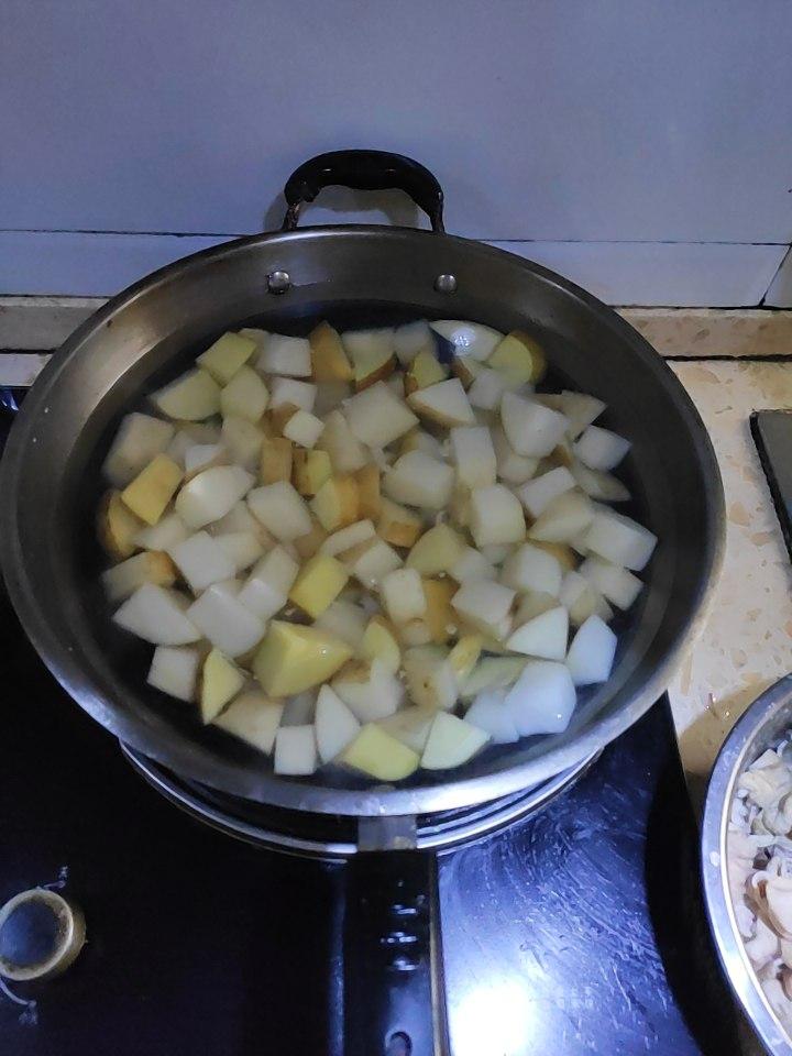 紅燒肥腸的做法-家常味燒菜譜