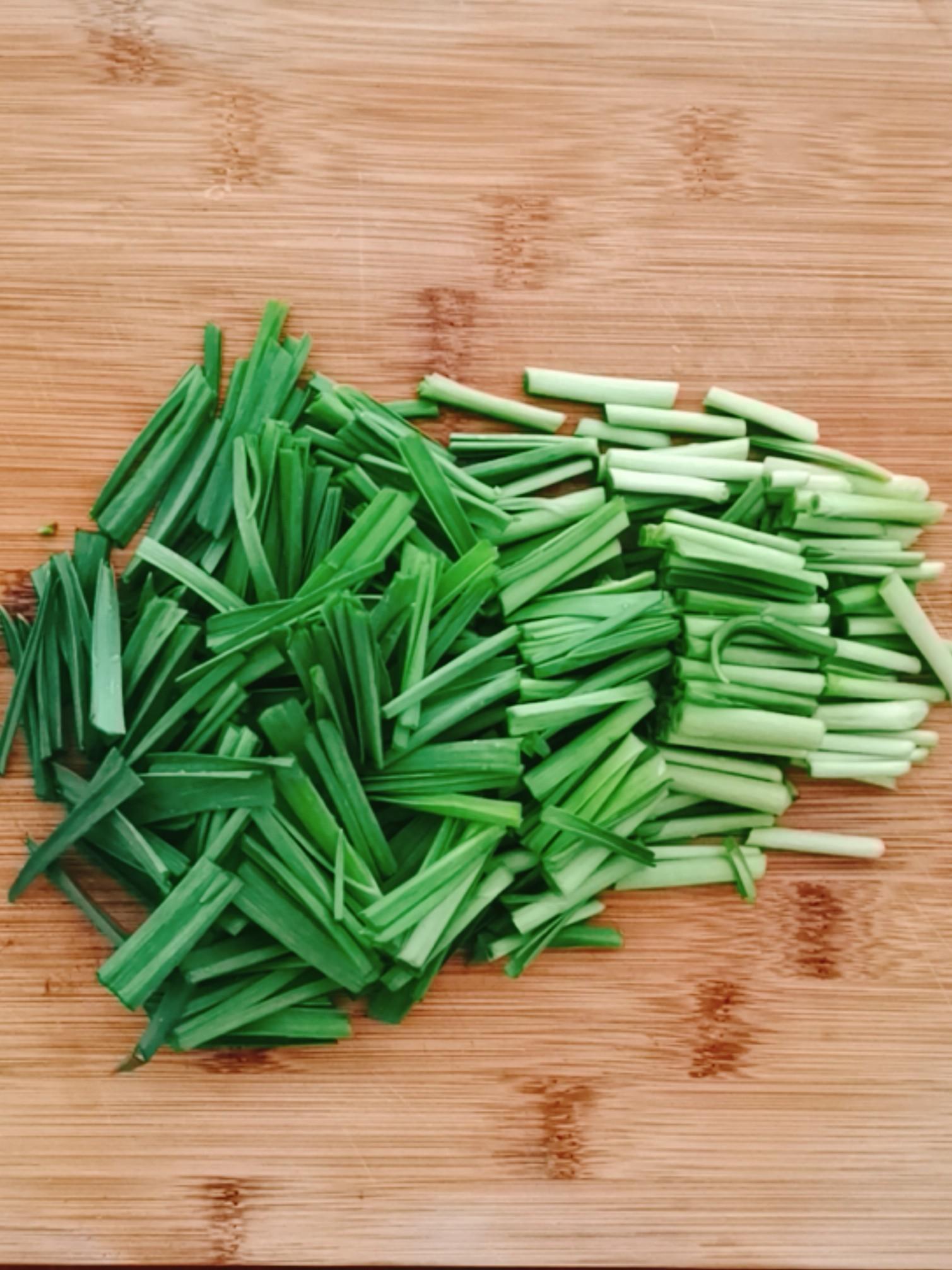 青蒜炒蛋的做法-咸鮮味炒菜譜