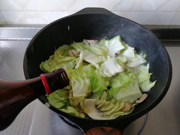 手撕包菜炒肉的做法-咸鮮味炒菜譜