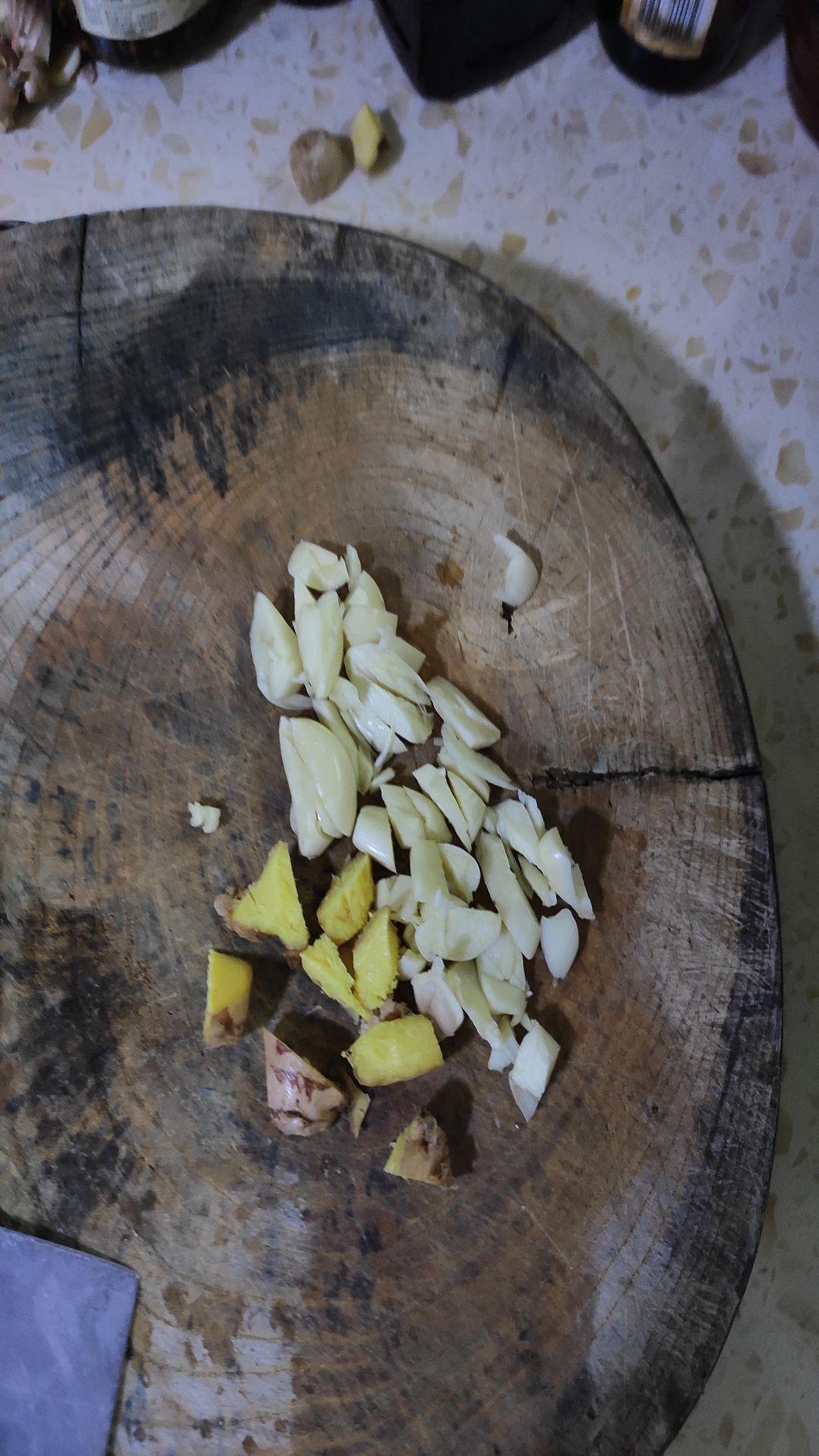 紅燒肥腸的做法-家常味燒菜譜