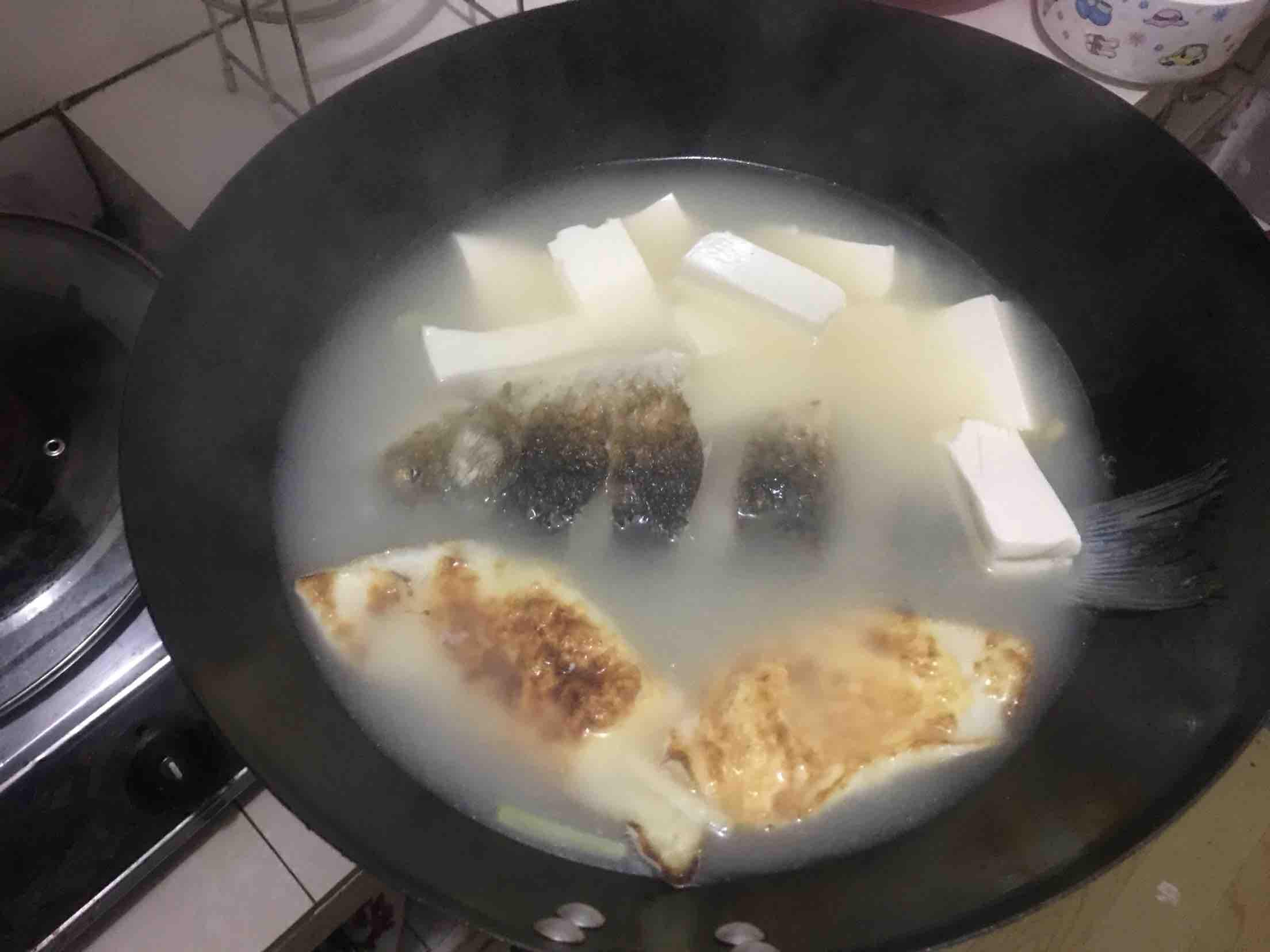 奶白鯽魚湯的做法-家常味煮菜譜