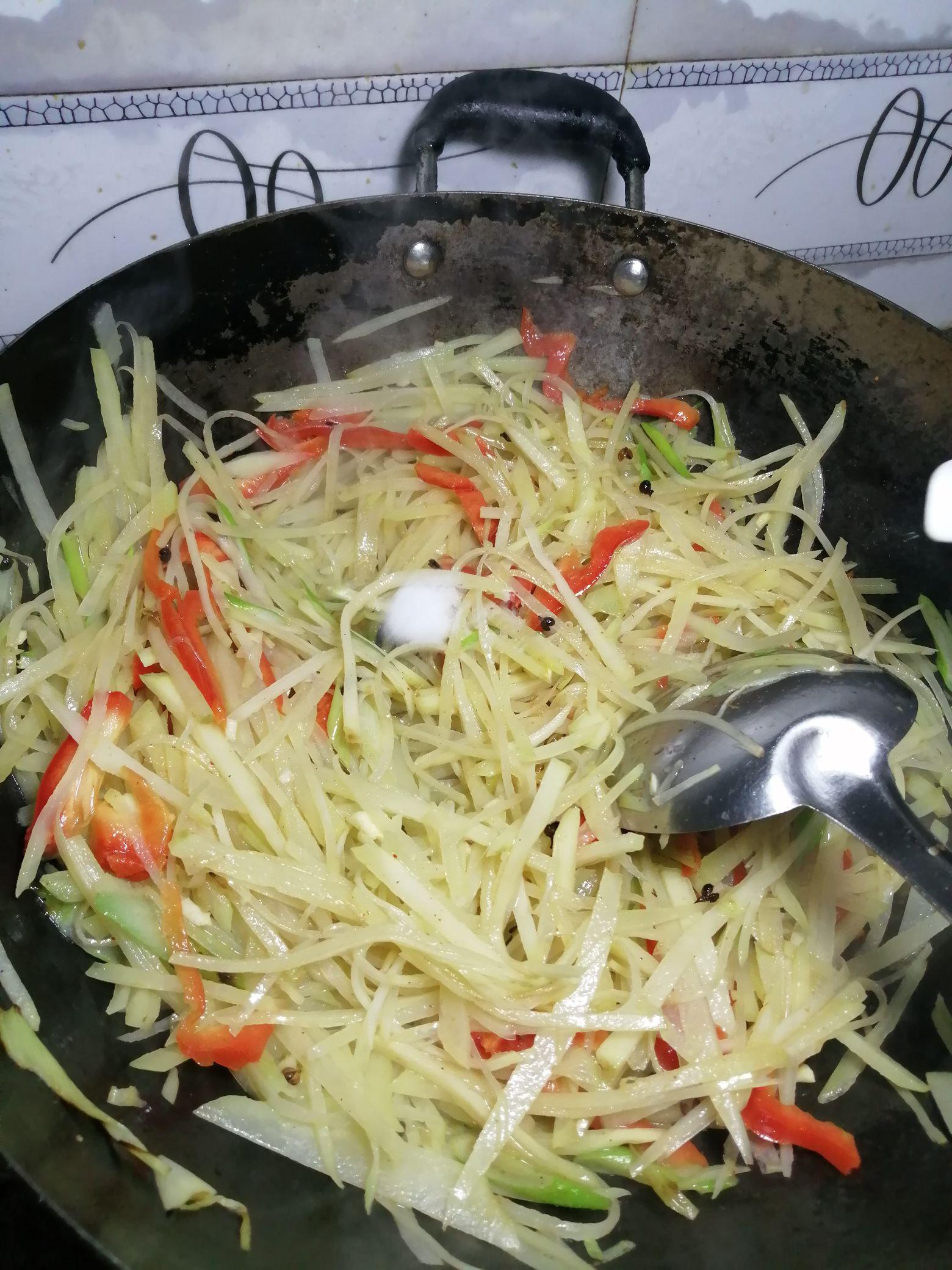 低卡酸辣土豆絲的做法-酸辣味炒菜譜