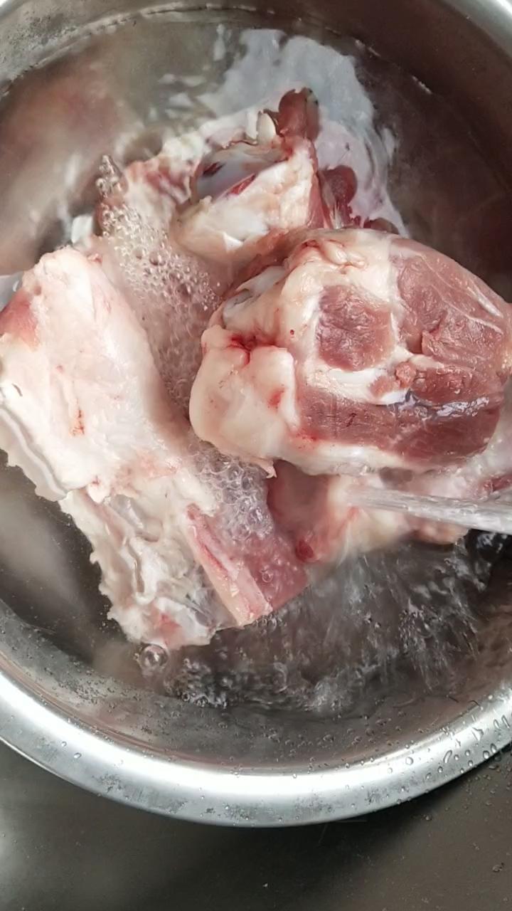 紅燒大棒骨的做法-家常味煮菜譜