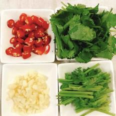 涼拌青瓜的做法-酸辣味拌菜譜