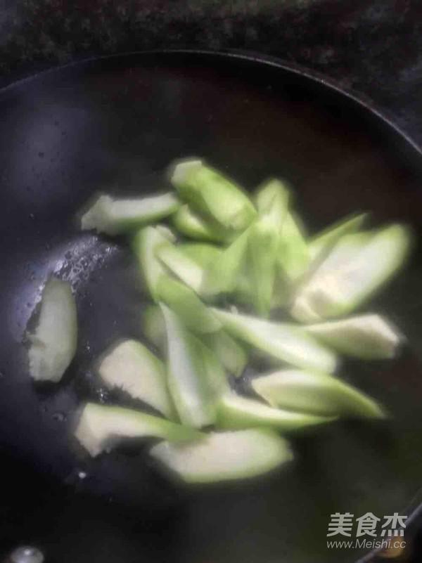 絲瓜湯煮云吞的做法-家常味煮菜譜-易網健康養生網 絲瓜湯煮云吞的做法-家常味煮菜譜