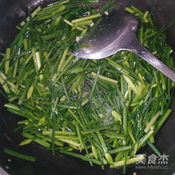 韭菜苔炒雞蛋的做法-家常味炒菜譜