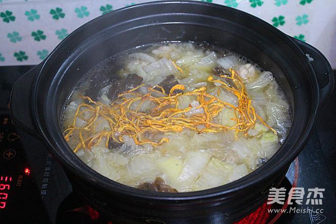 蟲草白菜木耳肉丸粉絲湯的做法-家常味砂鍋菜譜-易網健康養生網 蟲草白菜木耳肉丸粉絲湯的做法-家常味砂鍋菜譜
