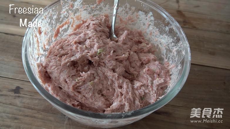 自制午餐肉  視頻菜譜的做法-咸鮮味蒸菜譜