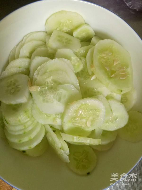 涼拌黃瓜的做法-家常味拌菜譜-易網健康養生網 涼拌黃瓜的做法-家常味拌菜譜