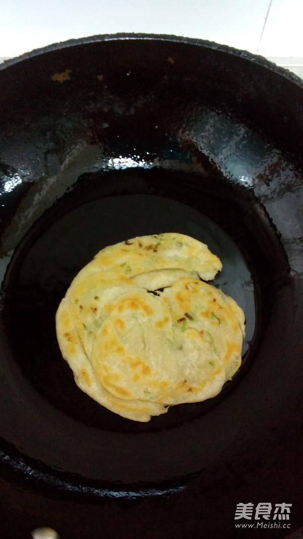 低粉版蔥抓餅的做法-家常味烙菜譜-易網健康養生網 低粉版蔥抓餅的做法-家常味烙菜譜