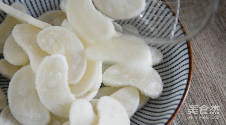 避風塘炒年糕的做法-麻辣味炒菜譜