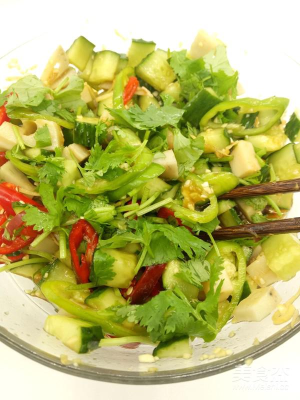 涼拌蓮藕小黃瓜的做法-香辣味拌菜譜