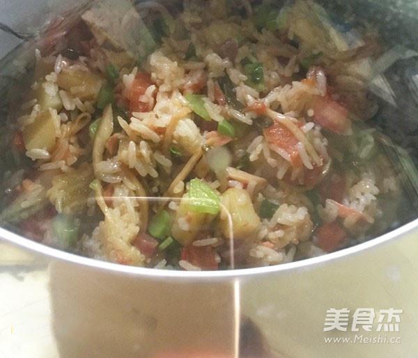 土豆蔬菜什錦燴飯的做法-家常味燜菜譜-易網(wǎng)健康養(yǎng)生網(wǎng) 土豆蔬菜什錦燴飯的做法-家常味燜菜譜