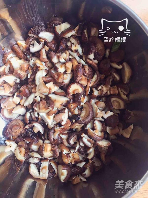 香菇雞肉炸醬面的做法-家常味炸菜譜-易網健康養生網 香菇雞肉炸醬面的做法-家常味炸菜譜