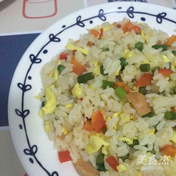 簡易版蛋炒飯的做法-家常味炒菜譜-易網(wǎng)健康養(yǎng)生網(wǎng) 簡易版蛋炒飯的做法-家常味炒菜譜