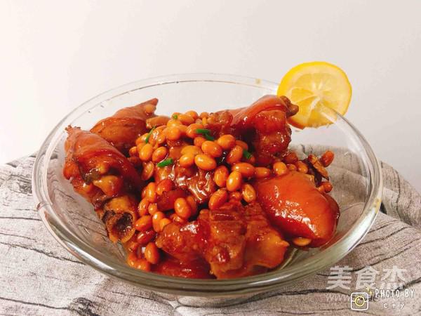 滿滿膠原蛋白的黃豆?fàn)F豬蹄的做法-醬香味燜菜譜-易網(wǎng)健康養(yǎng)生網(wǎng) 滿滿膠原蛋白的黃豆?fàn)F豬蹄的做法-醬香味燜菜譜