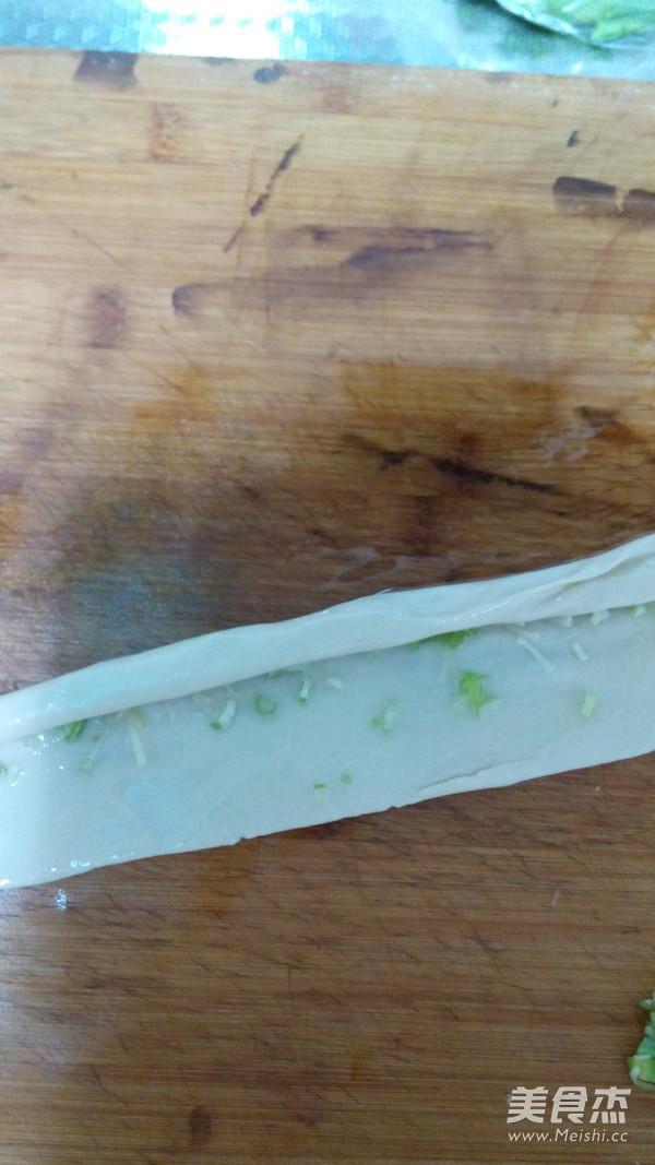 低粉版蔥抓餅的做法-家常味烙菜譜-易網健康養生網 低粉版蔥抓餅的做法-家常味烙菜譜