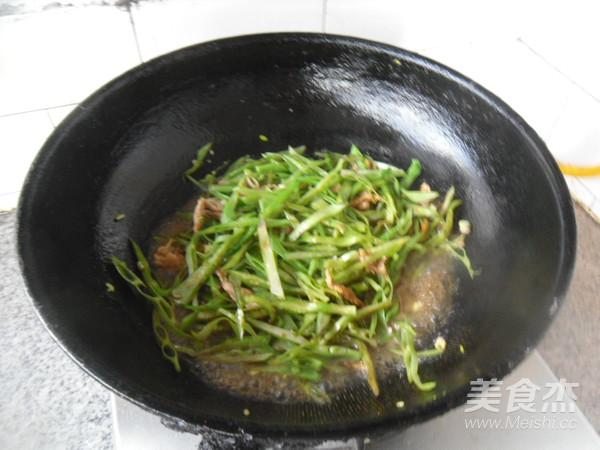 里脊肉炒扁豆絲的做法-家常味炒菜譜