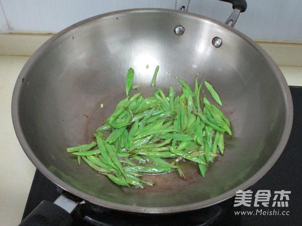 干煸扁豆絲的做法-香辣味炒菜譜