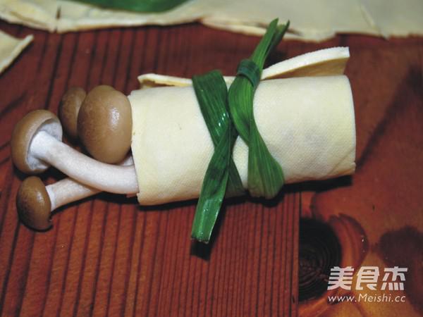 百葉培根菌菇卷的做法-咸鮮味蒸菜譜