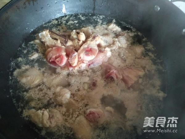雞肉粉燜的做法-家常味燉菜譜