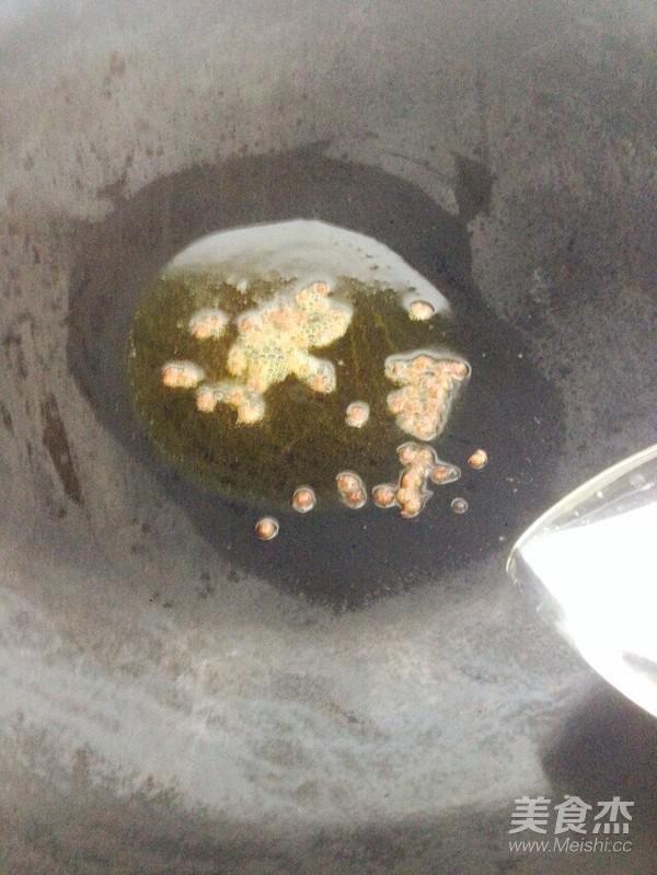 香菇炒雞的做法-家常味炒菜譜