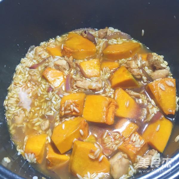 南瓜雞肉燜飯的做法-家常味燜菜譜-易網(wǎng)健康養(yǎng)生網(wǎng) 南瓜雞肉燜飯的做法-家常味燜菜譜