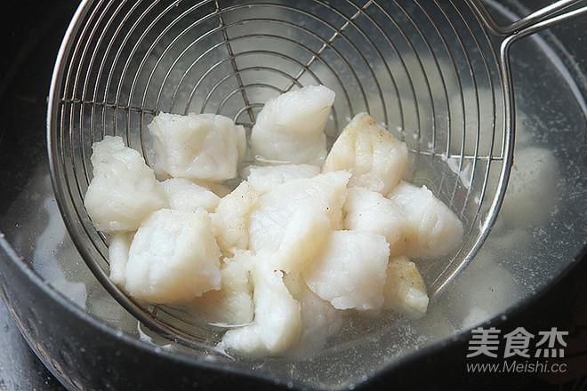 龍利魚豆腐煲的做法-家常味煮菜譜