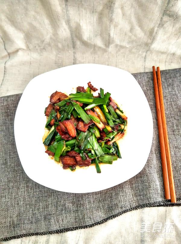 下飯菜蒜葉五花肉的做法-家常味炒菜譜