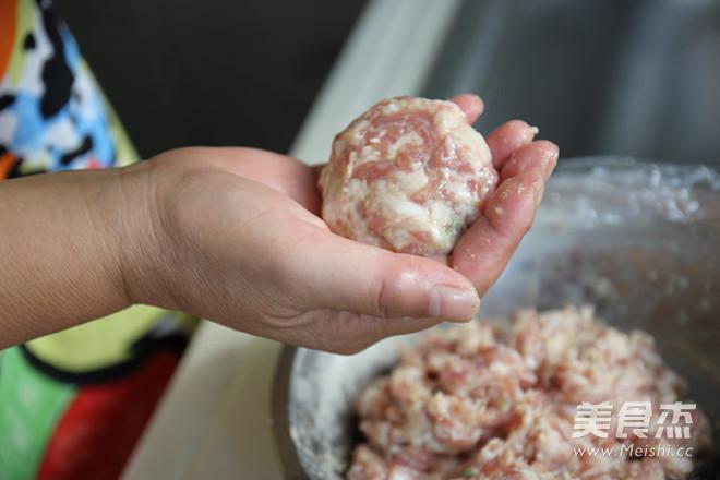 最好吃的揚州獅子頭的做法-家常味煮菜譜